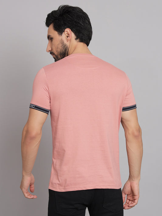 Candlelight pitch Round neck T-shirt